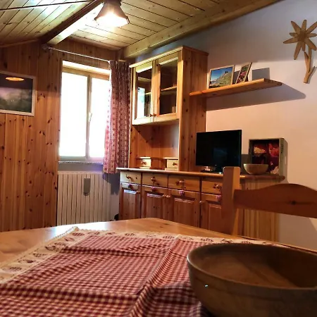 アパート La Piana アルペ・デヴェロ